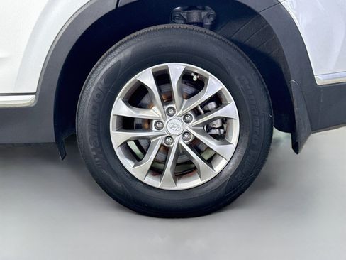 Used 2019 Hyundai Santa Fe SEL AWD/4WD image 37