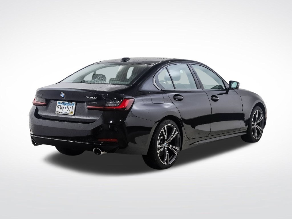 Certified 2023 BMW 330i xDrive Sedan w/ Driving Assistance Package AWD/4WD image 5