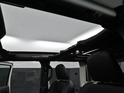 Used 2023 Jeep Wrangler Unlimited Sahara AWD/4WD image 28