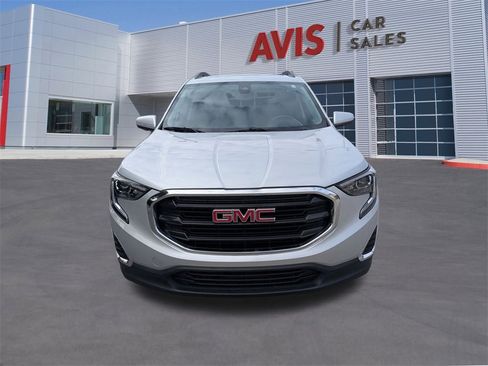 Used 2021 GMC Terrain SLE w/ Driver Convenience Package image 2