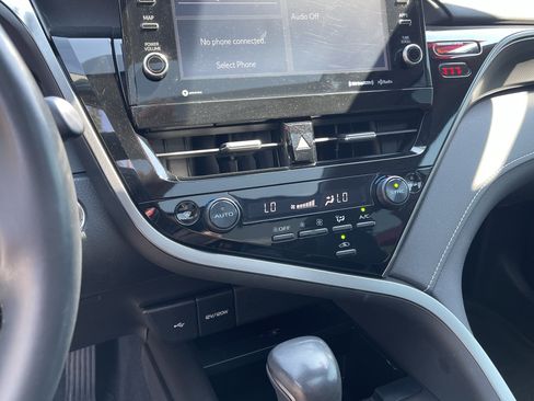 Certified 2022 Toyota Camry XSE FWD image 24