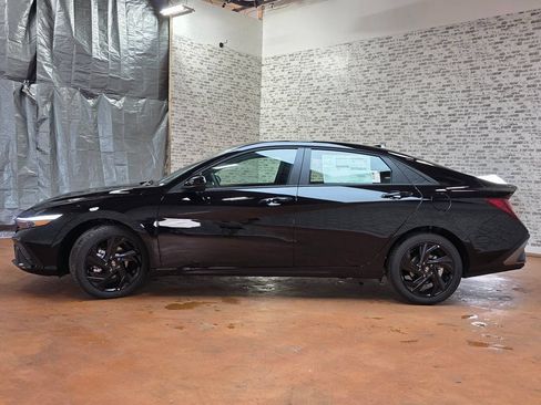New 2026 Hyundai Elantra SEL Sport Premium FWD image 4