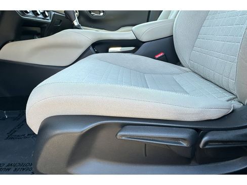 Used 2023 Honda HR-V LX image 13