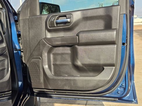 Certified 2023 Chevrolet Silverado 1500 Custom image 30