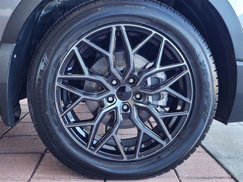 Used 2022 Honda CR-V Touring image 4