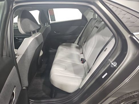 Certified 2025 Hyundai Elantra Limited w/ Cargo Package FWD image 27