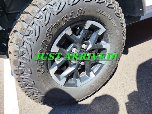 Used 2024 Jeep Wrangler Unlimited Rubicon 4xe AWD/4WD image 4
