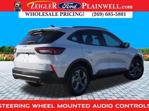 Used 2025 Ford Escape ST-Line image 5