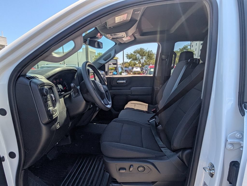 New 2026 Chevrolet Silverado 2500 Custom w/ Custom Value Package AWD/4WD image 5