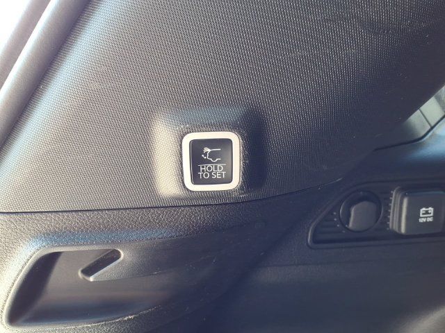 Used 2024 Jeep Grand Cherokee Limited w/ Luxury Tech Group II AWD/4WD image 18