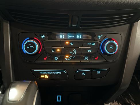 Used 2019 Ford Escape SEL image 28