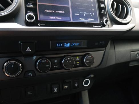 Used 2021 Toyota Tacoma TRD Off-Road image 36