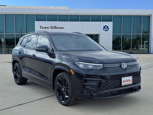 New 2026 Volkswagen Tiguan SE R-Line FWD image 1