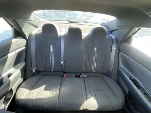 Used 2025 Hyundai Elantra Sport image 26