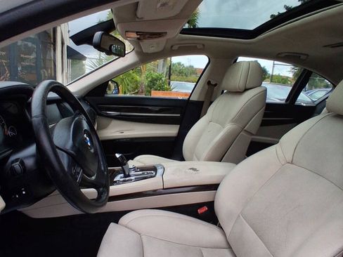 Used 2012 BMW 740i RWD image 10