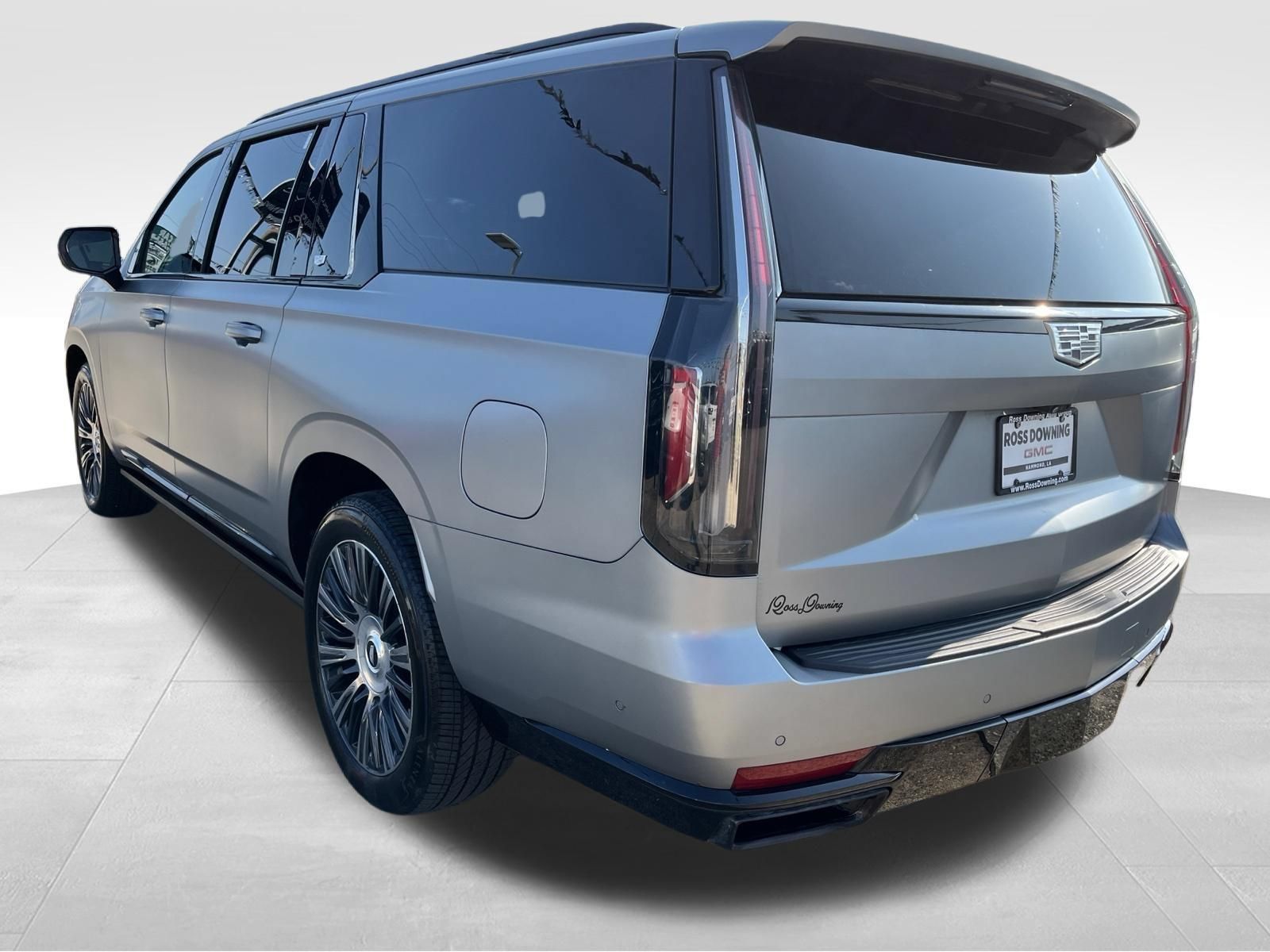 Used 2023 Cadillac Escalade ESV Sport Platinum RWD image 6