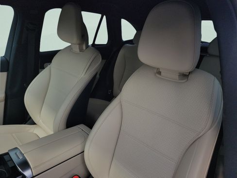Used 2023 Mercedes-Benz GLC 300 image 18