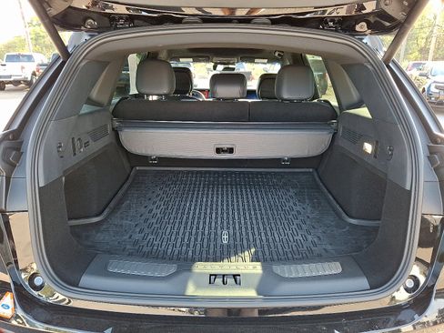 Used 2024 Lincoln Nautilus Reserve w/ Equipment Group 202A image 27