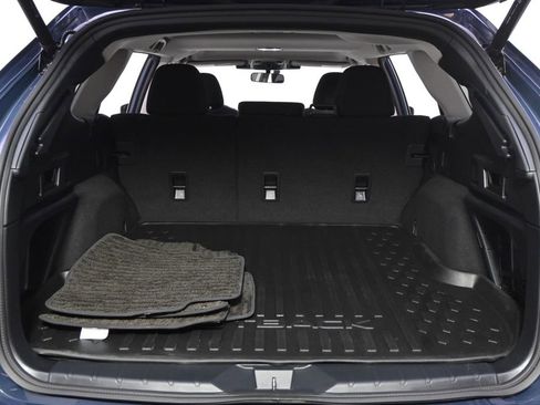 Used 2024 Subaru Outback Premium image 19