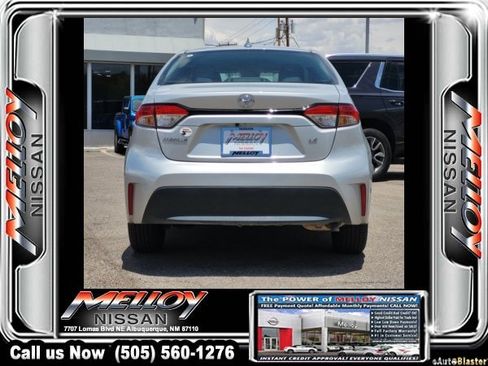 Used 2023 Toyota Corolla LE FWD image 4