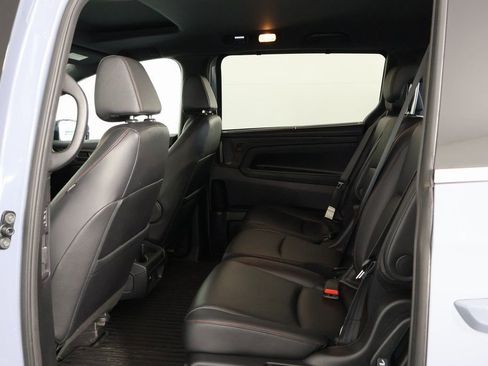 Used 2023 Honda Odyssey Sport image 11