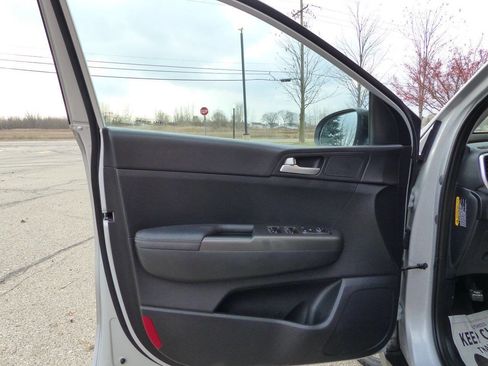Used 2020 Kia Sportage LX AWD/4WD image 20
