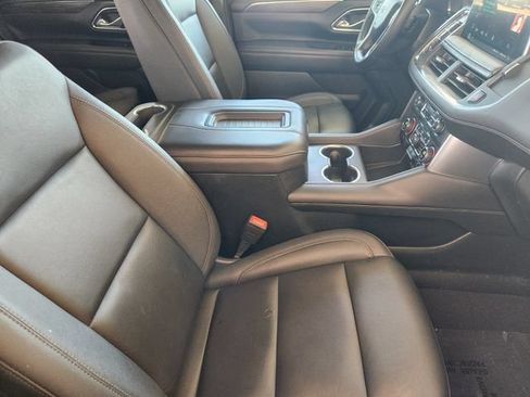 Used 2024 Chevrolet Tahoe Z71 w/ Luxury Package AWD/4WD image 19