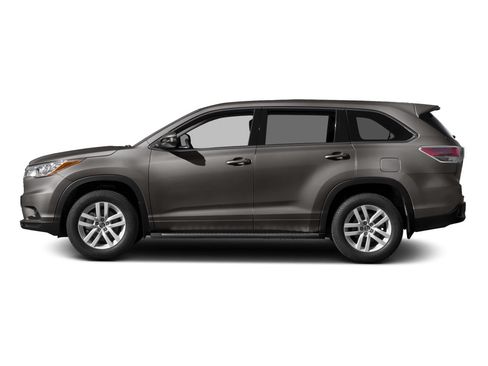 Used 2016 Toyota Highlander Plus AWD/4WD image 2