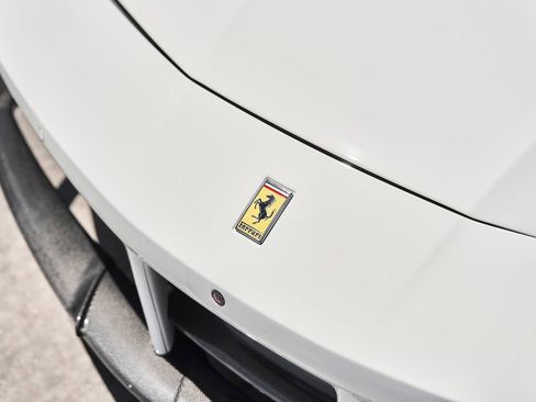 Used 2017 Ferrari 488 GTB RWD image 7