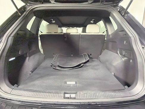 Used 2023 Volkswagen Tiguan SE R-Line AWD/4WD image 26