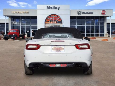 Used 2017 FIAT 124 Spider Lusso RWD image 4