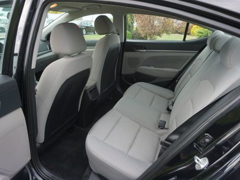 Used 2018 Hyundai Elantra SEL image 8