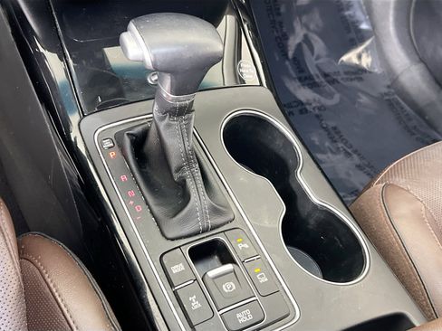 Used 2020 Kia Sorento SX image 17
