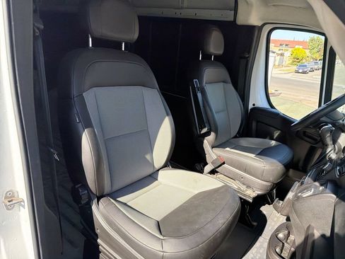 Used 2025 RAM ProMaster 3500 w/ Convenience Group FWD image 22