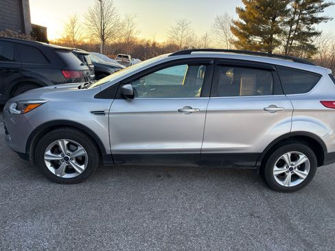 Used 2016 Ford Escape SE w/ SE Leather Comfort Package image 2