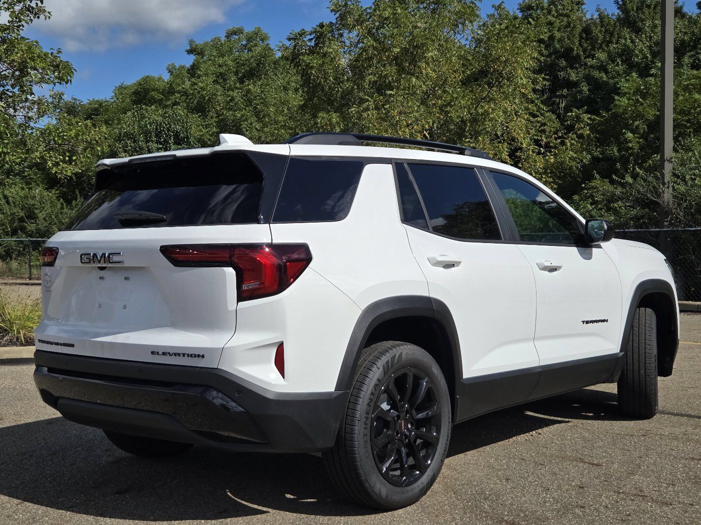 New 2027 GMC Terrain Elevation w/ Elevation Premium Package AWD/4WD image 18