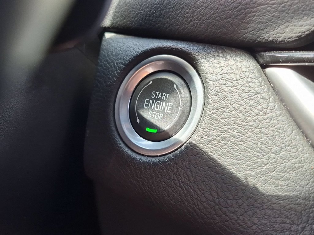 Certified 2025 Cadillac XT4 Premium Luxury FWD image 16