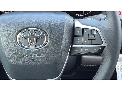 New 2026 Toyota Sienna XLE FWD image 69
