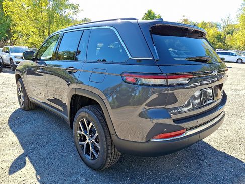 New 2025 Jeep Grand Cherokee Limited image 3