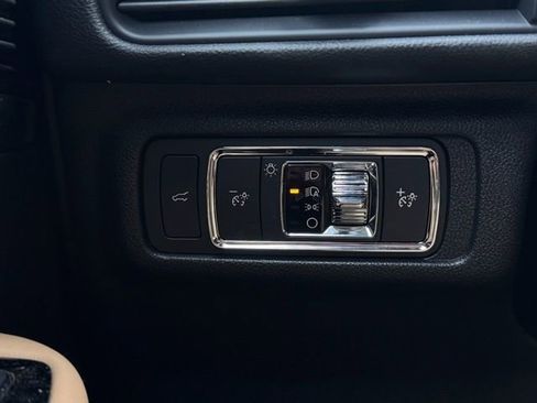 Certified 2022 Lincoln Corsair Reserve w/ Equipment Group 201A image 31