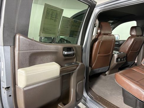 Used 2021 Chevrolet Silverado 1500 LT Trail Boss w/ Convenience Package II AWD/4WD image 28