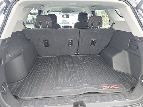 Used 2019 GMC Terrain SLE w/ Driver Convenience Package AWD/4WD image 9