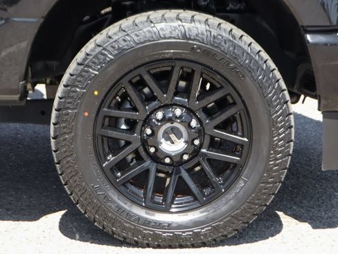 Used 2022 Ford F250 Lariat w/ Black Appearance Package AWD/4WD image 47