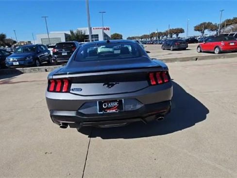 Used 2024 Ford Mustang Coupe image 7