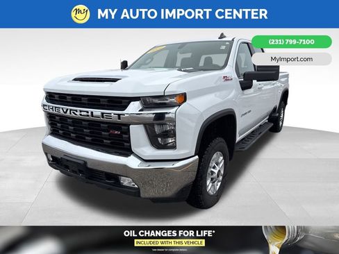 Used 2022 Chevrolet Silverado 2500 LT w/ Convenience Package image 3