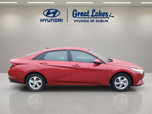 Certified 2023 Hyundai Elantra SE image 6