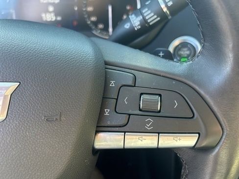 Used 2021 Cadillac XT4 Premium Luxury w/ Cold Weather Package image 12