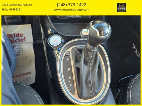 Used 2017 Kia Soul + image 18