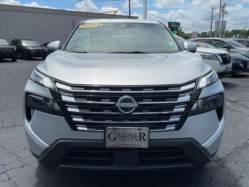Used 2024 Nissan Rogue SV FWD image 10