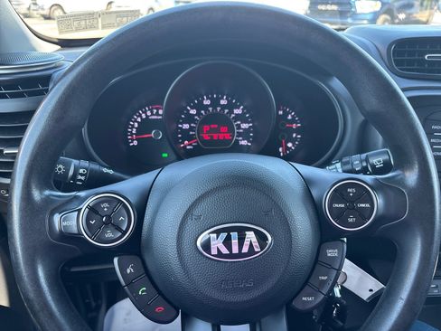 Used 2017 Kia Soul FWD image 20